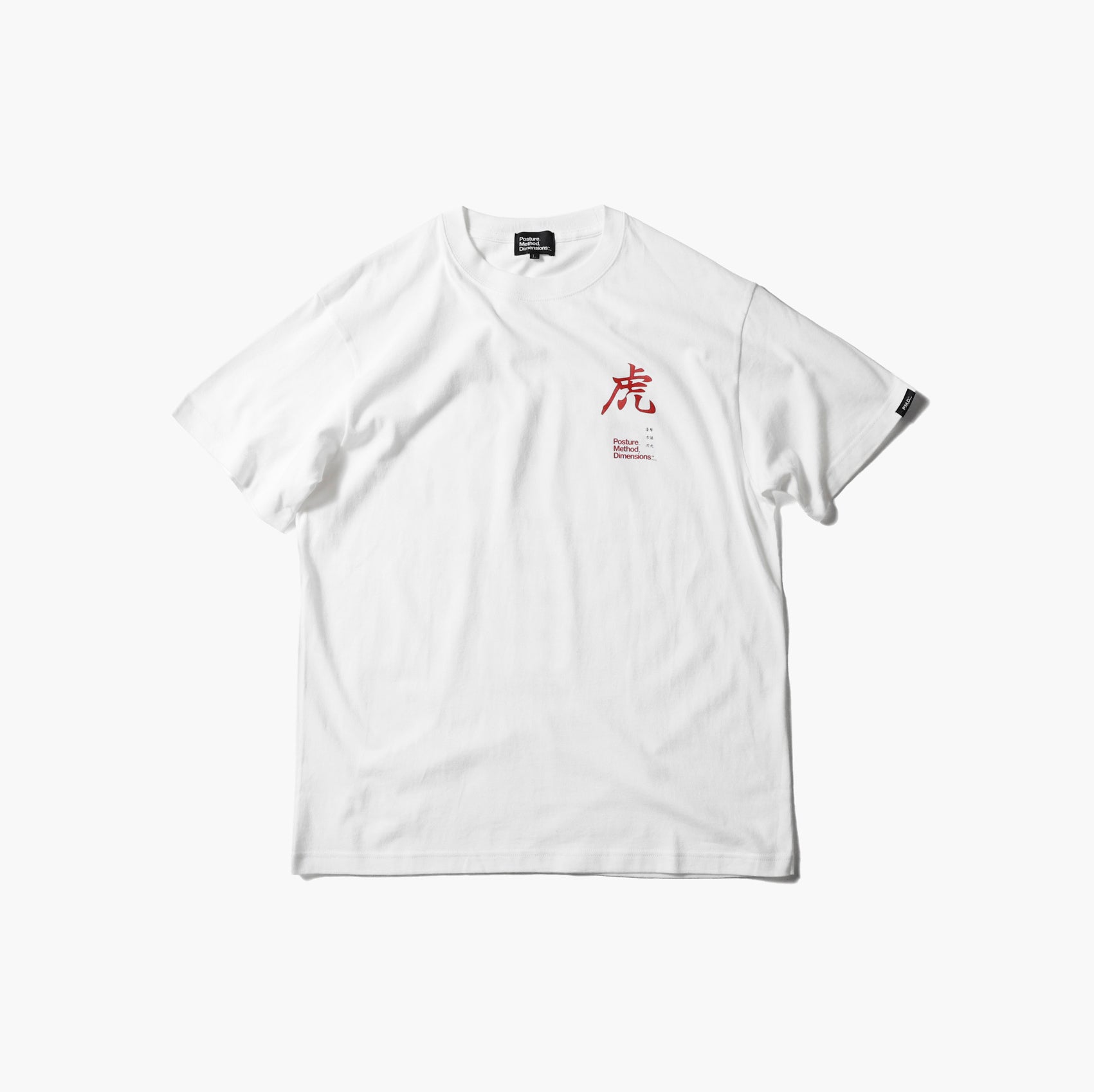 WIRE SHELF CAMERA TEE / White