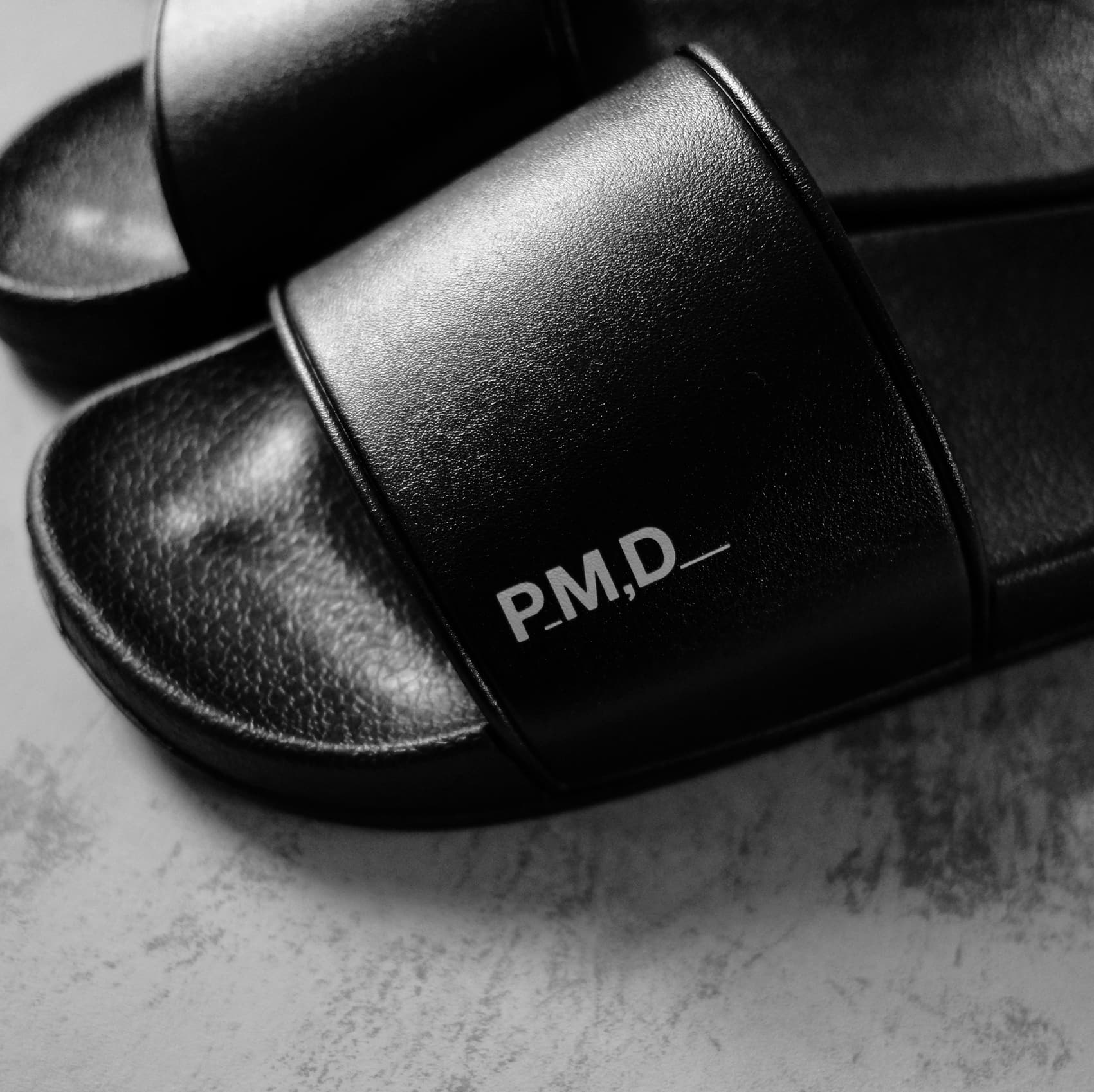 POSTURE SLIDE SANDAL